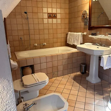 Romantik U Raka 4*