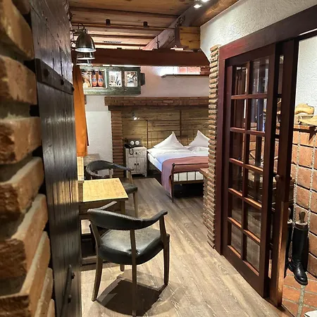 拉卡罗曼提克酒店